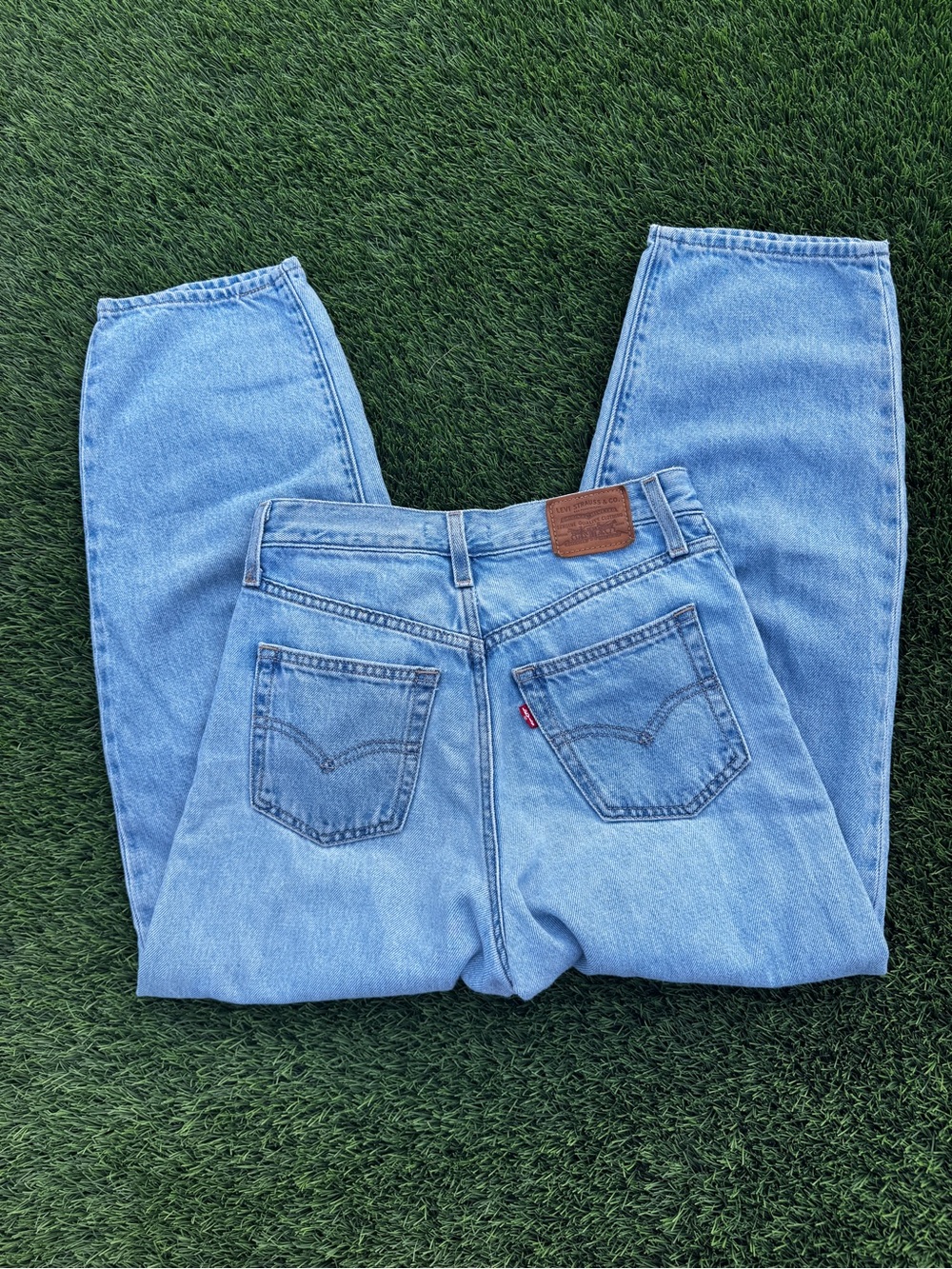 Women’s Levi’s - Picture 2 of 5